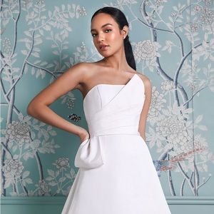 Anne Barge Carmel Gown